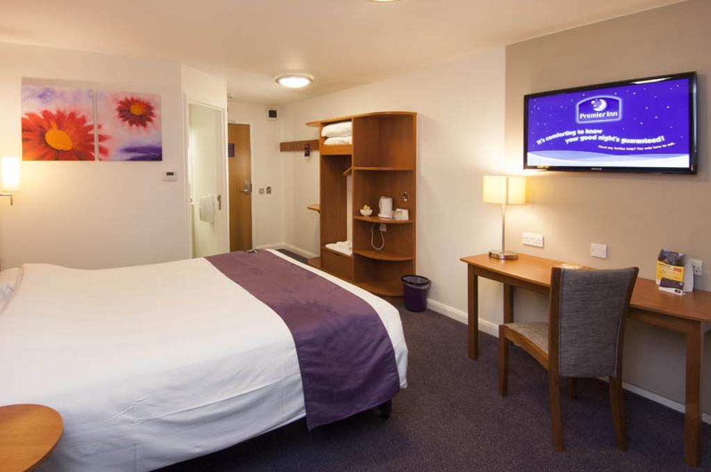 Premier Inn Manchester - ハンドフォース エクステリア 写真